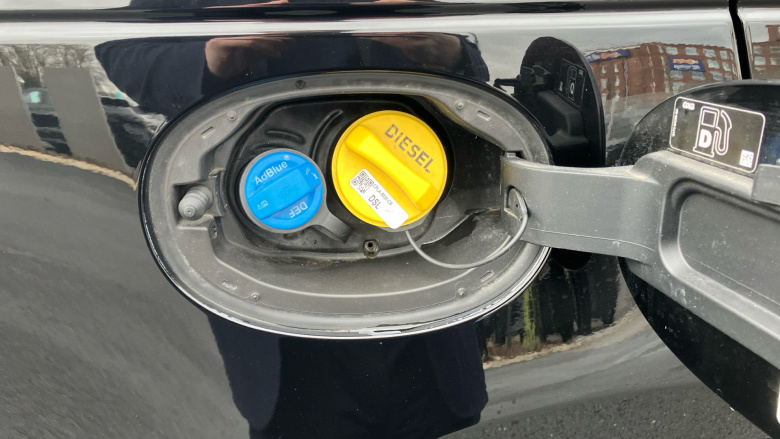 Land Rover Range Rover Velar 2.0 D200 R-Dynamic SE 5dr Auto Diesel Estate